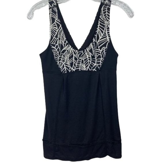 lululemon athletica Tops - LULULEMON Women Palm "Hustle & Bustle" Tank Top Size 4 Black / White